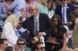 Famosos assistem à final de Wimbledon, incluindo figuras ilustres.
