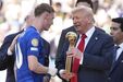 Trump entrega troféu a Cole Palmer