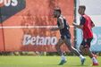 Pré-época 2025/26: Benfica realiza primeiro treino no relvado