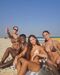 Vinícius  Jr com as amigas