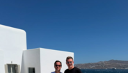 Gyökeres em Mykonos, Grécia, com camisola do Sporting assinada