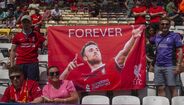 Adeptos do Liverpool homenageiam Diogo Jota
