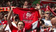 Adeptos do Liverpool homenageiam Diogo Jota
