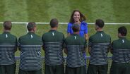 Kate Middleton assiste à final de Wimbledon com equipa.

