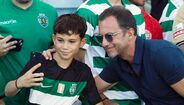 Frederico Varandas convive com adeptos do Sporting e posa para fotografias