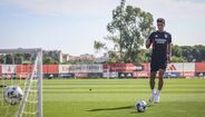 O primeiro dia no Benfica: Richard Ríos conheceu os cantos à nova casa