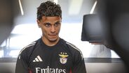 O primeiro dia no Benfica: Richard Ríos conheceu os cantos à nova casa