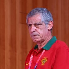 <![CDATA[ Fernando Santos e o papel da fé no Euro'2016: «Deus não se importa com essas coisas... Senão o Vaticano era campeão» ]]>