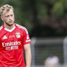 Venda de Tensgtedt para o Toulouse não rende nada ao Benfica... ao contrário do que se previa
