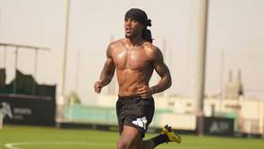 Renato Sanches mostra-se a treinar no Dubai: «As adversidades não são novidade»