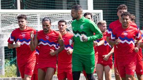 Cristiano Figueiredo (de verde) a liderar uma corrida do plantel durante a pré-época