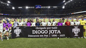 Equipa presta homenagem a Diogo Jota com mensagem de agradecimento e luto