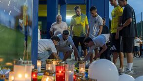 As homenagens a Diogo Jota e André Silva no estádio do Gondomar