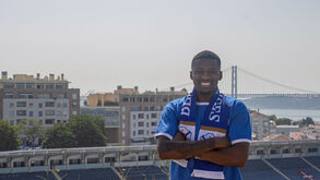 Cesinha reforça Belenenses até 2027