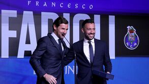 Cartas na mesa, aposta forte no mercado e exemplo de Mourinho: Farioli e Villas-Boas apresentam 'novo' FC Porto