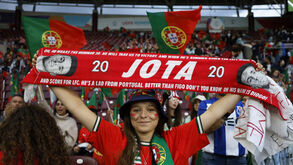 As homenagens a Diogo Jota e André Silva durante o aquecimento do Portugal-Itália