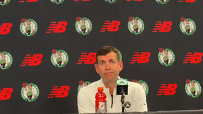 General manager dos Celtics vê Neemias de pedra e cal na NBA e aponta ao cinco inicial