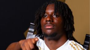 Kelian Nsona assina por duas épocas