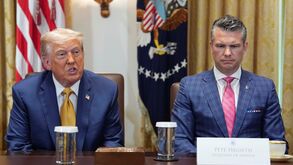 Donald Trump reúne-se com Pete Hegseth, Secretário da Defesa