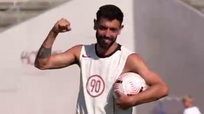 Bruno Fernandes treina em Portugal dias antes de voltar ao Man. United