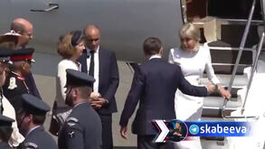 Mais um momento de tensão entre Macron e a mulher: reação na chegada a Inglaterra dá que falar
