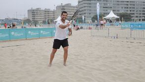 Martim Sousa e a magia do ténis de praia: «Comparo muito com o ambiente dos surfistas»