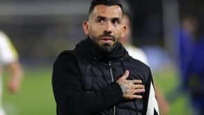 Chegar e dar treino: Carlitos Tévez já está ao leme do Talleres