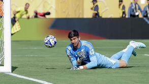 Courtois: «Às vezes é bom levar umas chapadas destas...»