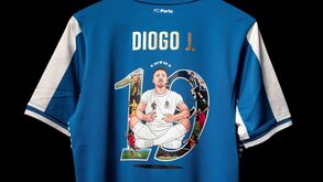 FC Porto revela a camisola de homenagem a Diogo Jota para a FPF Grande Final