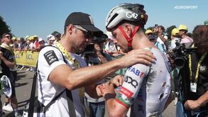 João Almeida sofre queda na vitória de Tadej Pogacar na sétima etapa do Tour