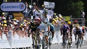 Tadej Pogacar lamenta sucedido com o ciclista português: «Espero não perder o João»