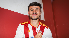 Oficial: Pedro Lima assina por três temporadas com o AVS SAD