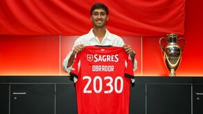 As primeiras imagens de Rafa Obrador com a camisola do Benfica