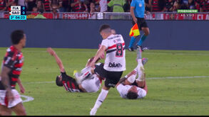 Lesão arrepiante marca regresso do Brasileirão