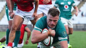 Irlanda vence Portugal por 106-7 