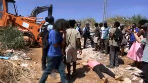 «Trabalho, tenho uma vida digna e fiquei desalojado»: moradores do Bairro do Talude sem teto para dormirem