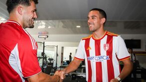Oficial: Ángel Algobia é reforço do AVS SAD