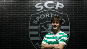 Carlos Álvarez chega proveniente do Ademar León