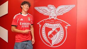 Benfica contrata jovem extremo do Borussia Dortmund