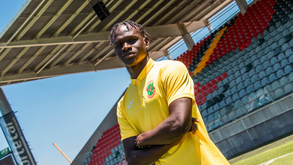 Nito Gomes reforça meio-campo do P. Ferreira