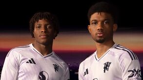 Manchester United anuncia camisola alternativa para a temporada 2025/26