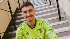 Oficial: Djordje Petrovic assina pelo Bournemouth