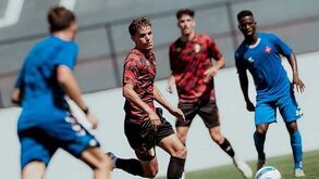 E. Amadora e Belenenses empatam a zero na Reboleira