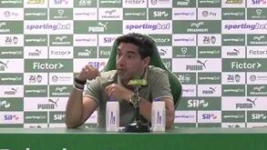 Abel Ferreira irritado com jornalista fala dos milhões em vendas do Palmeiras e de Richard Ríos