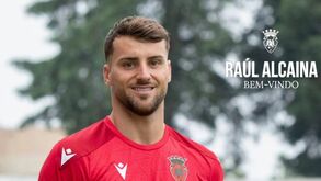 Oficial: Raúl Alcaina é o segundo reforço do Penafiel vindo do Deportivo