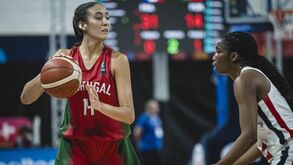 Portugal perde com a França por 81-51