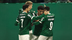 Jogadores do Palmeiras festejam frente ao Atlético Mineiro