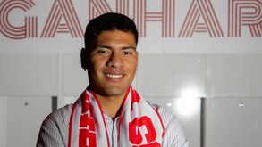 Oficial: Leixões anuncia Leonardo Díaz