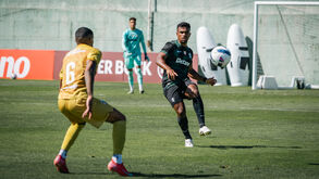 As imagens do empate do Sporting contra o Farense: Rui Borges utilizou o 4x2x3x1 em duelo de apenas 70 minutos
