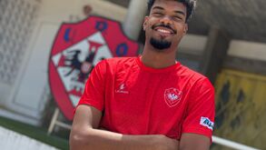 UD Oliveirense apresenta Lucas Henrique